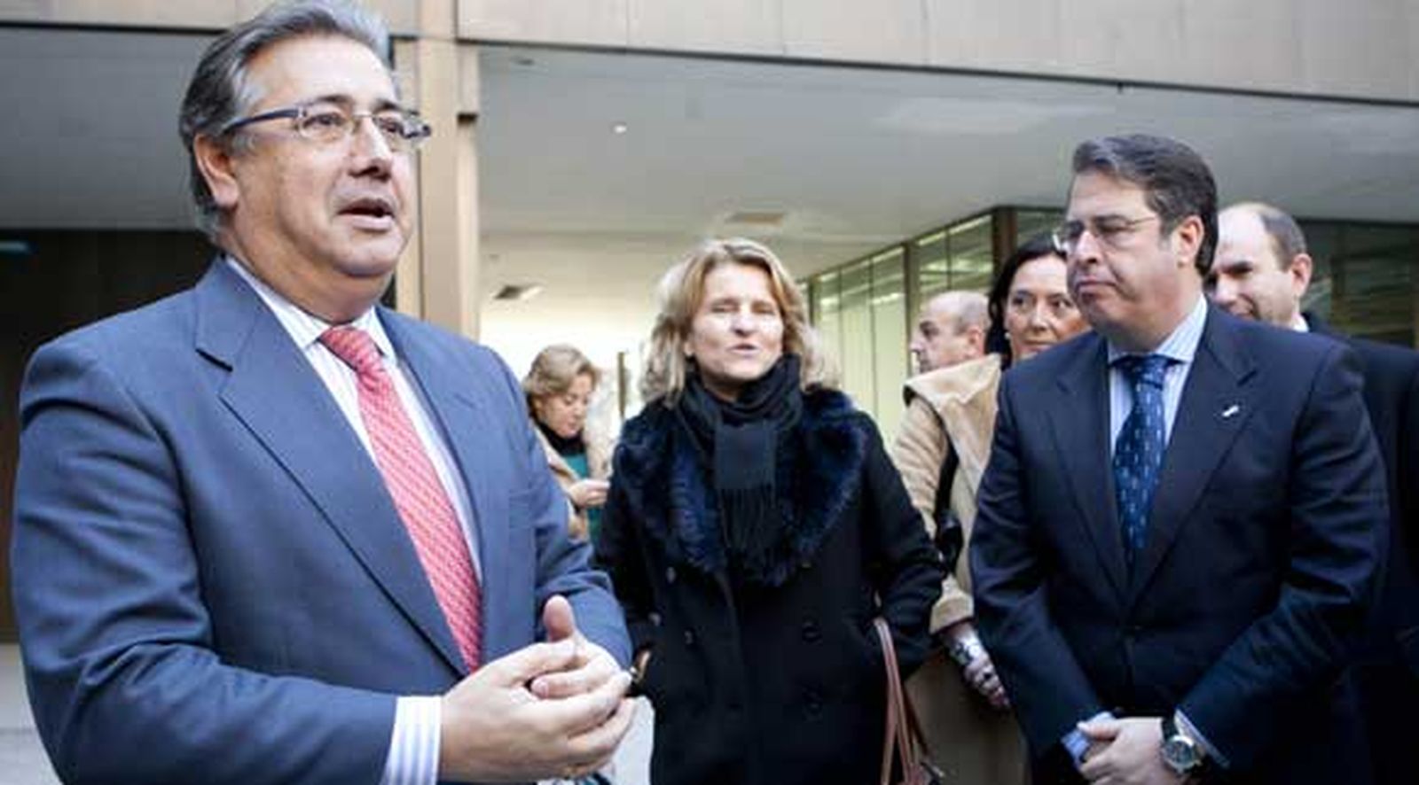 Zoido: "Cobro menos que cualquiera de los topes que pongan"