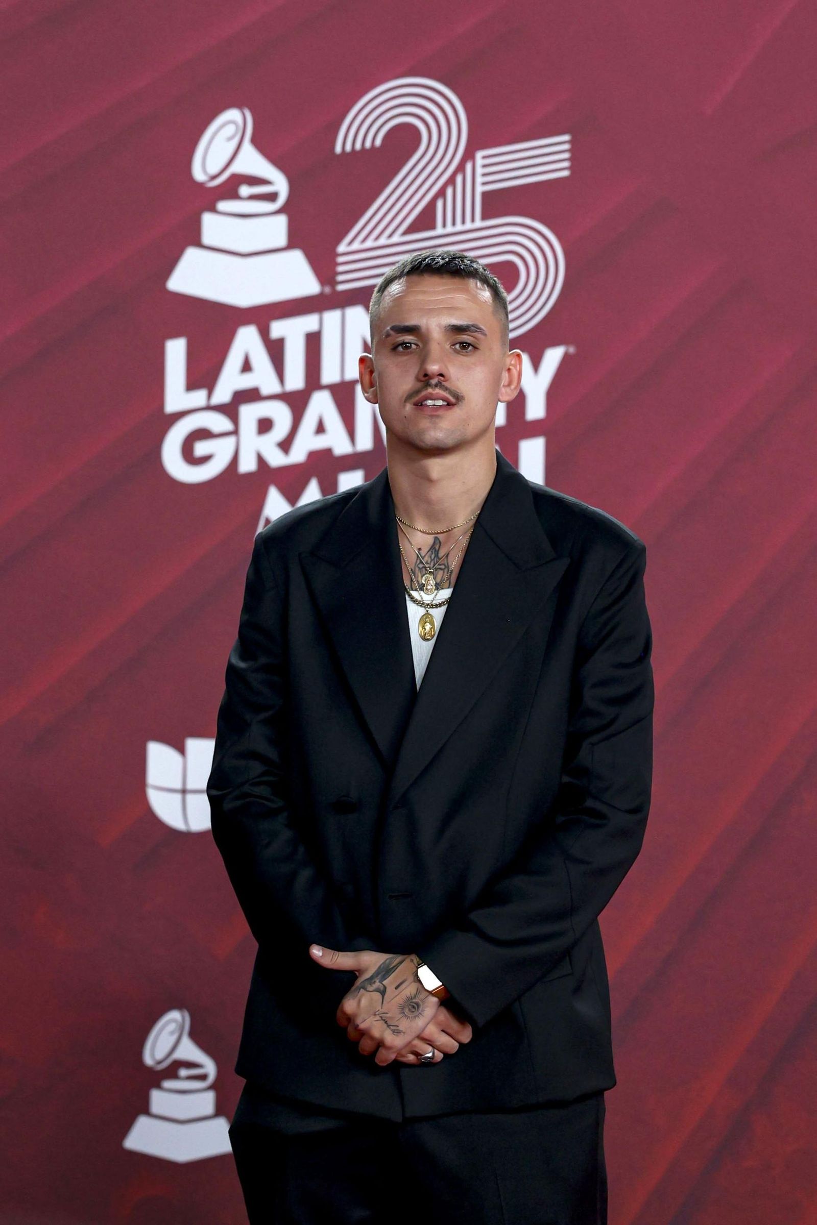 Todos los famosos, tendencias y curiosidades en la alfombra roja de la 25 edición de los Grammy Latinos