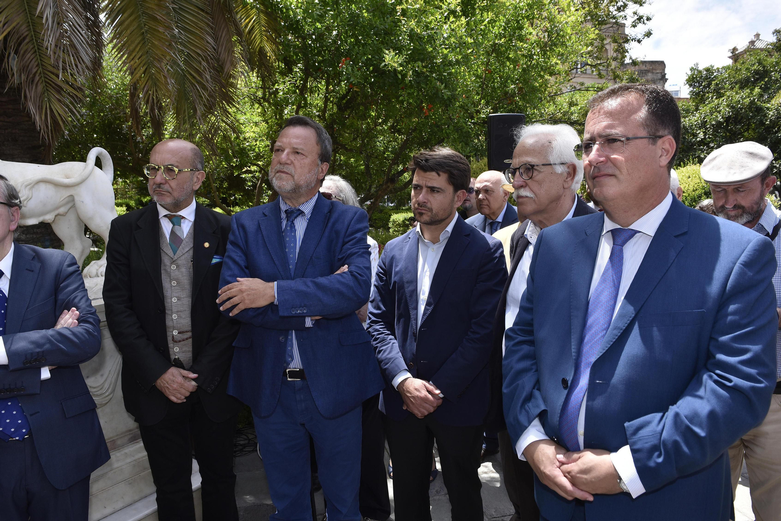 Las imágenes de la inauguración de la glorieta Luis Navarro García