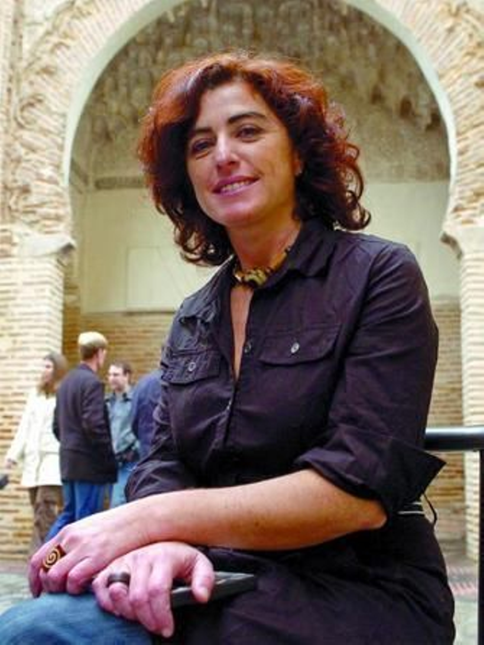 La realizadora sigue de cerca el pasado familiar de Ismael Diadié Haidara, descendiente de andalusíes. La realizadora sigue de cerca el pasado familiar de Ismael Diadié Haidara, descendiente de andalusíes.