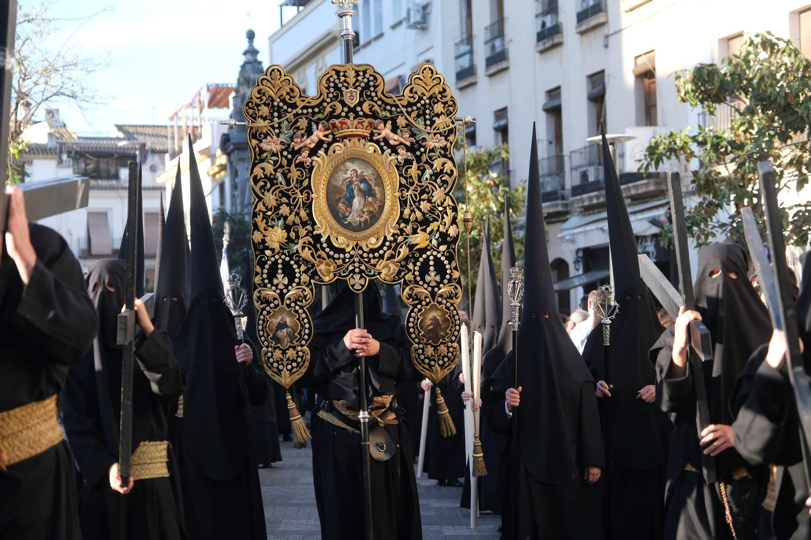 Viernes Santo en Córdoba: la procesión de la Expiración, en imágenes