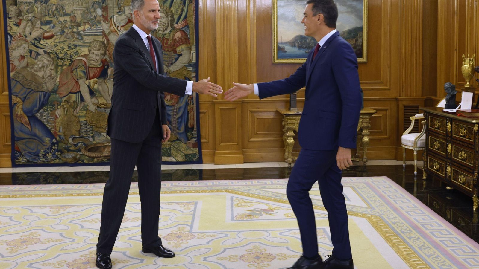 El Rey junto a Pedro Sánchez El Rey junto a Pedro Sánchez