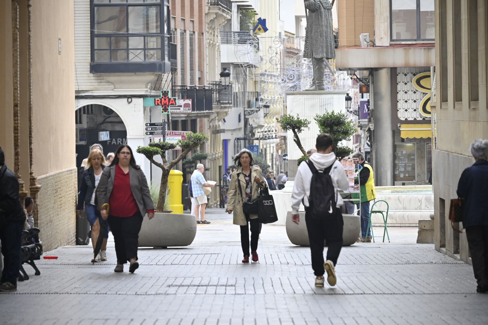 Imágenes de ambiente del viernes 8 de nobiembre en Huelva