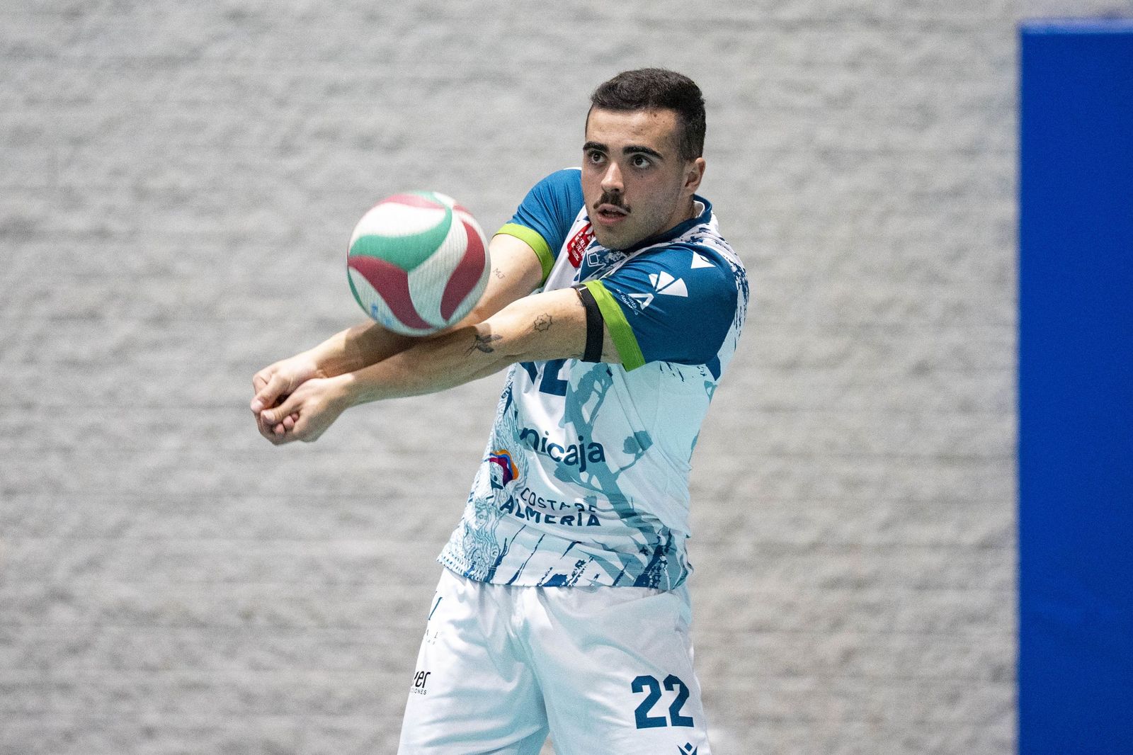 Las imágenes del partido entre Unicaja Costa de Almería y Pamesa Teruel de Superliga de voleibol