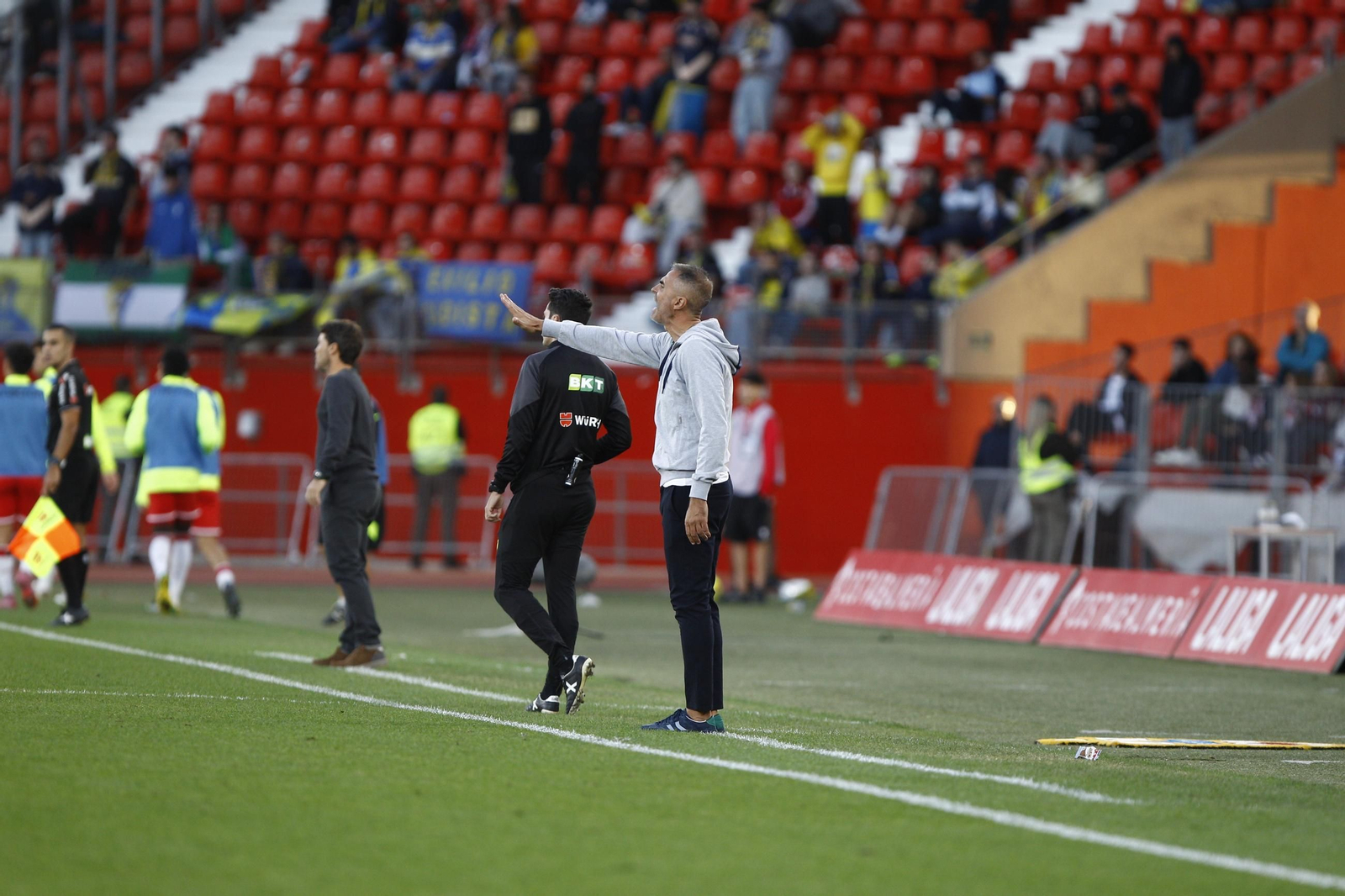 El partido U.D. Almería-Cádiz C.F. en imágenes