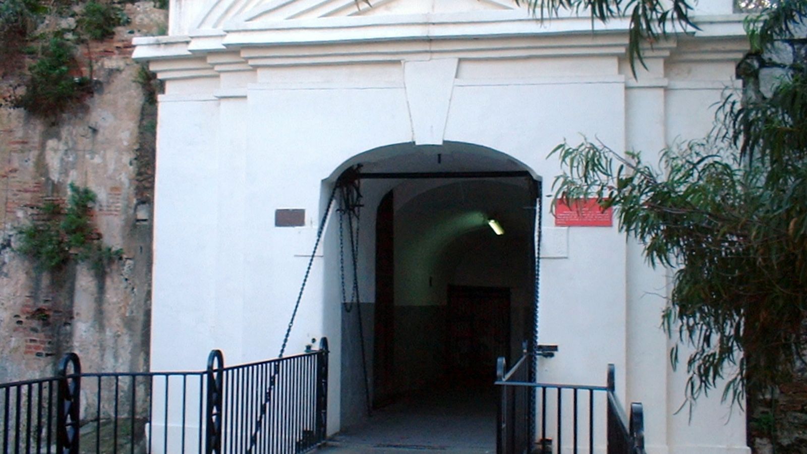 La Puerta de España en Gibraltar, hoy Landport Gate