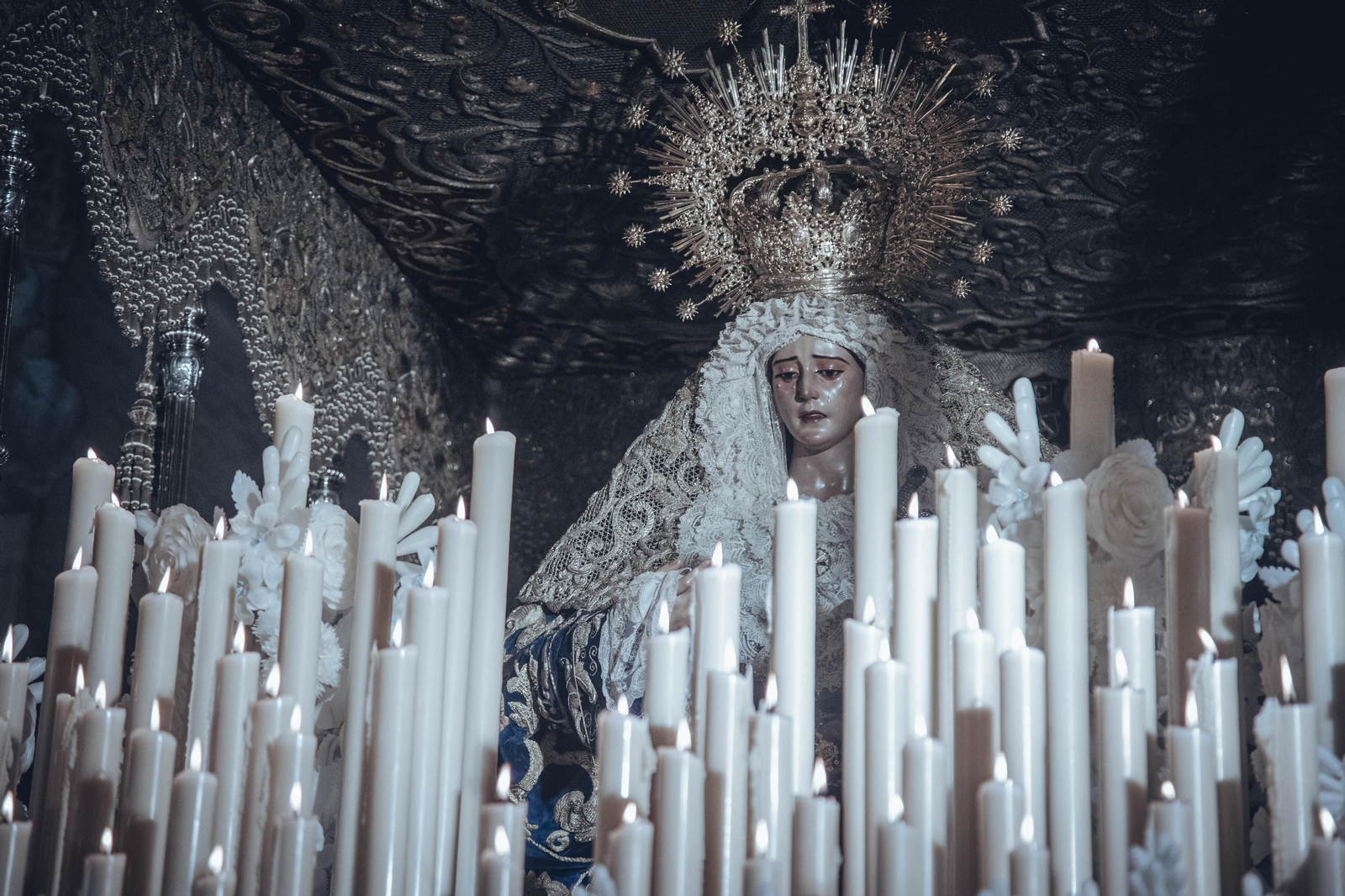 Fotos de San Esteban el Martes Santo en la Semana Santa de Sevilla