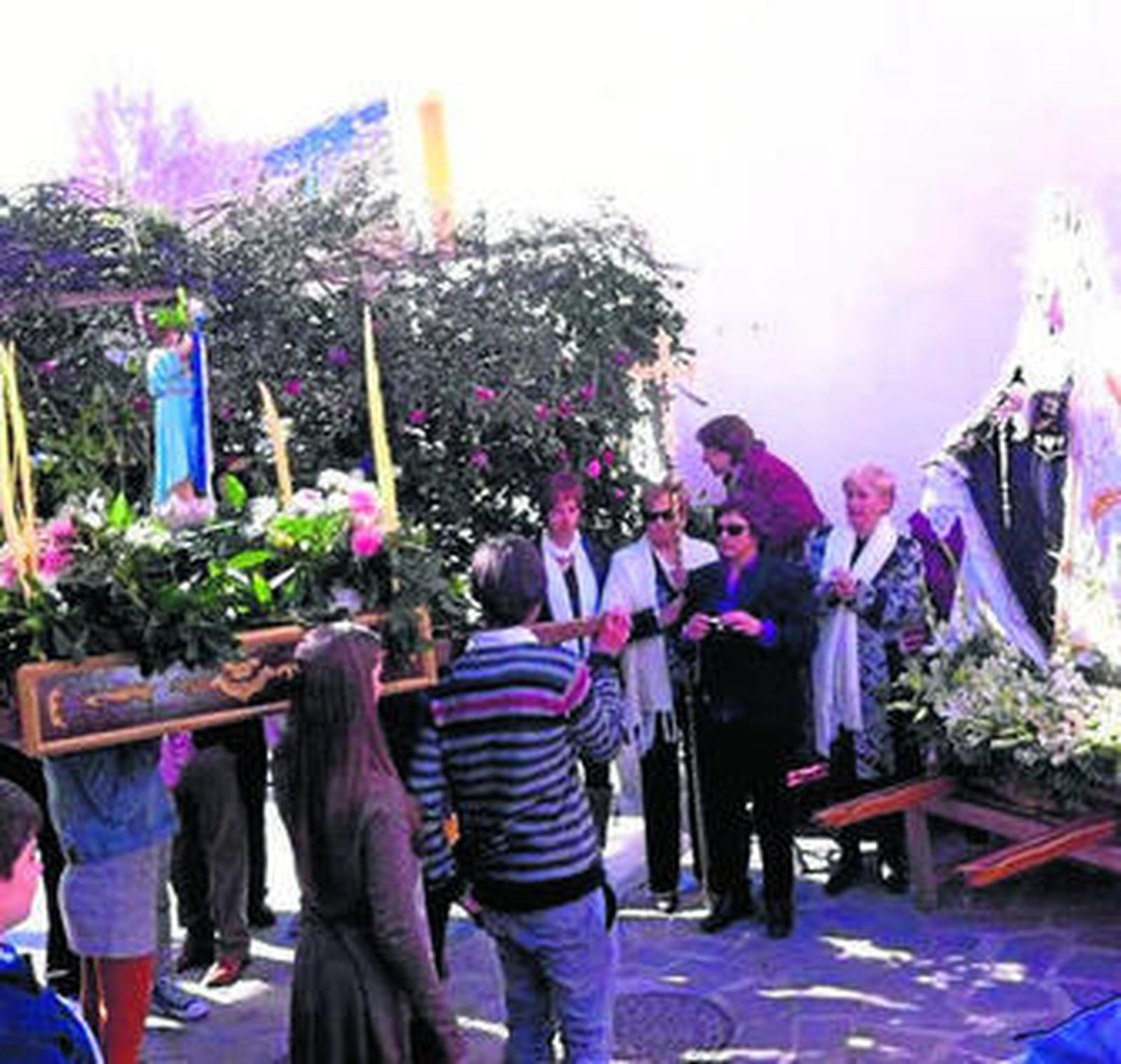 La Virgen en su reencuentro con el Niño.