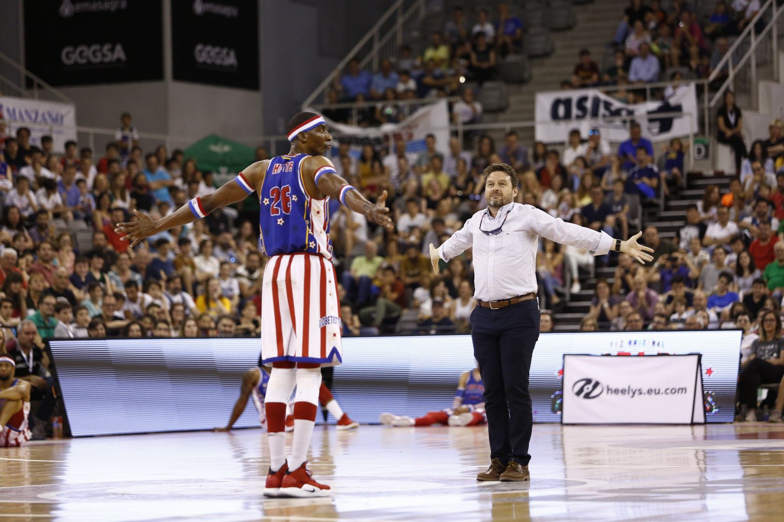 El espectáculo de los Globetrotters inunda el Palacio de Deportes