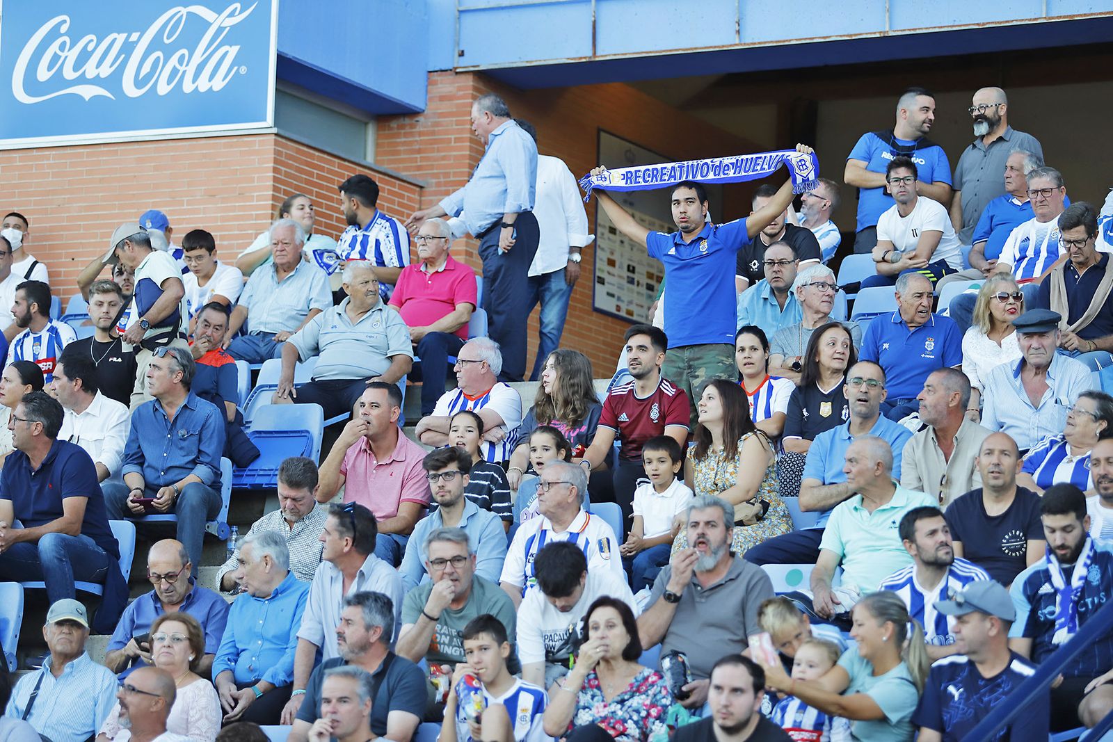 Imágenes del ambiente en el encuentro entre el Recreativo de Huelva y el CD Castellón