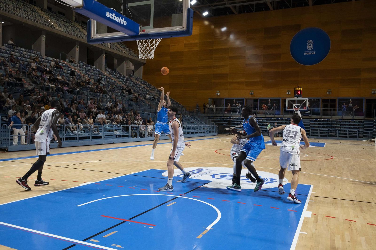 Imágenes del partido entre el Ciudad de Huelva y Biele ISB