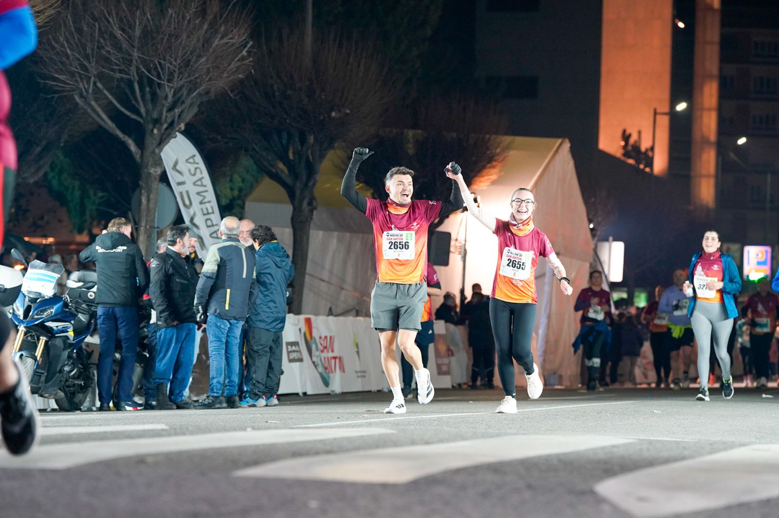En imágenes: búscate en tu llegada a meta de la Carrera de San Antón 2026 (4)