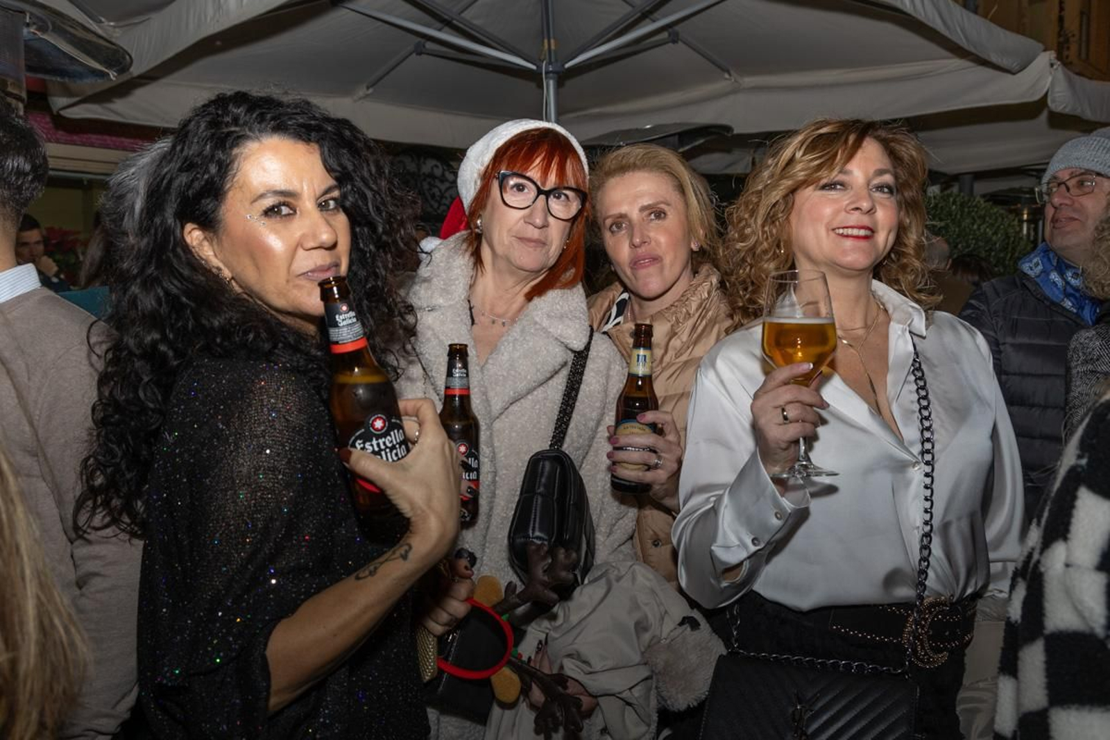 Zambomba de la Hermandad de la Buena Muerte y actuación de Maria Soledad