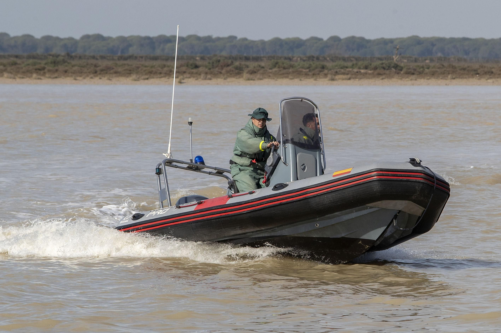 Operación Ave  fenix contra la pesca  de la angula