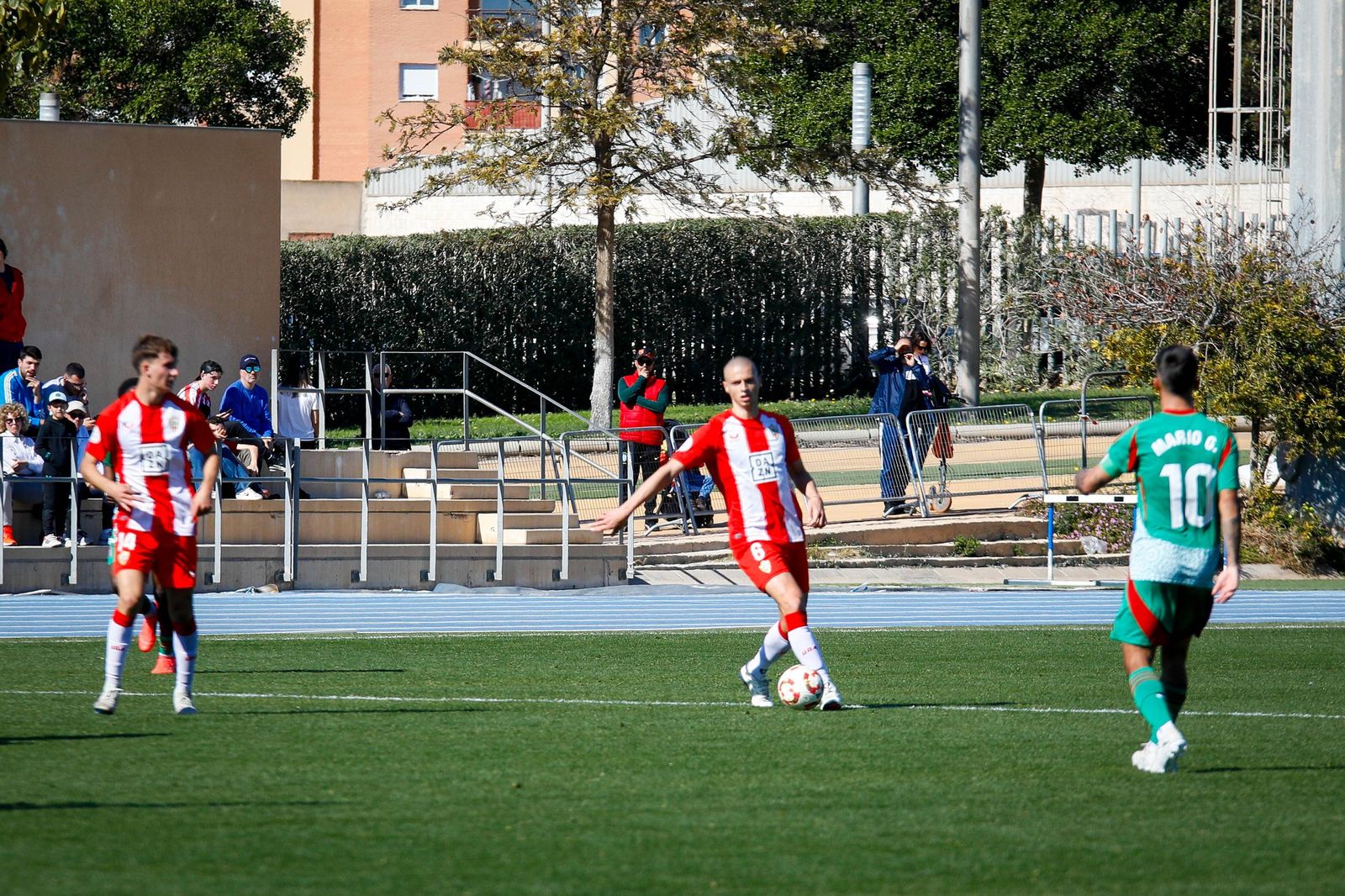 Las imágenes de Segunda RFEF entre Almeria B y recreativo de Granada