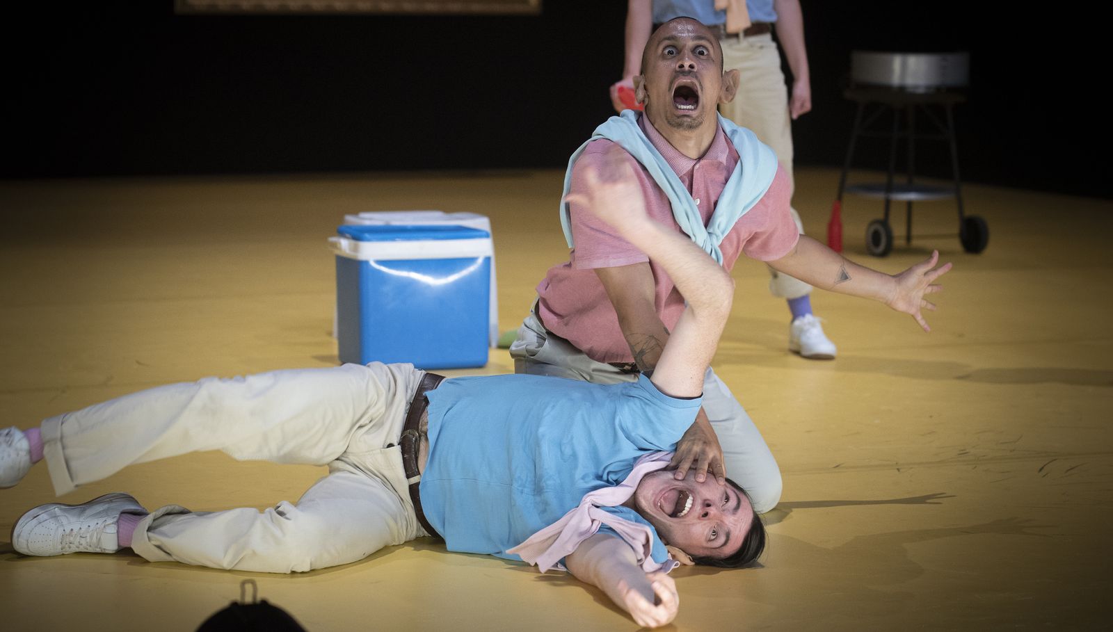 Imágenes del pase gráfico de la obra de La Resentida Oasis de la impunidad