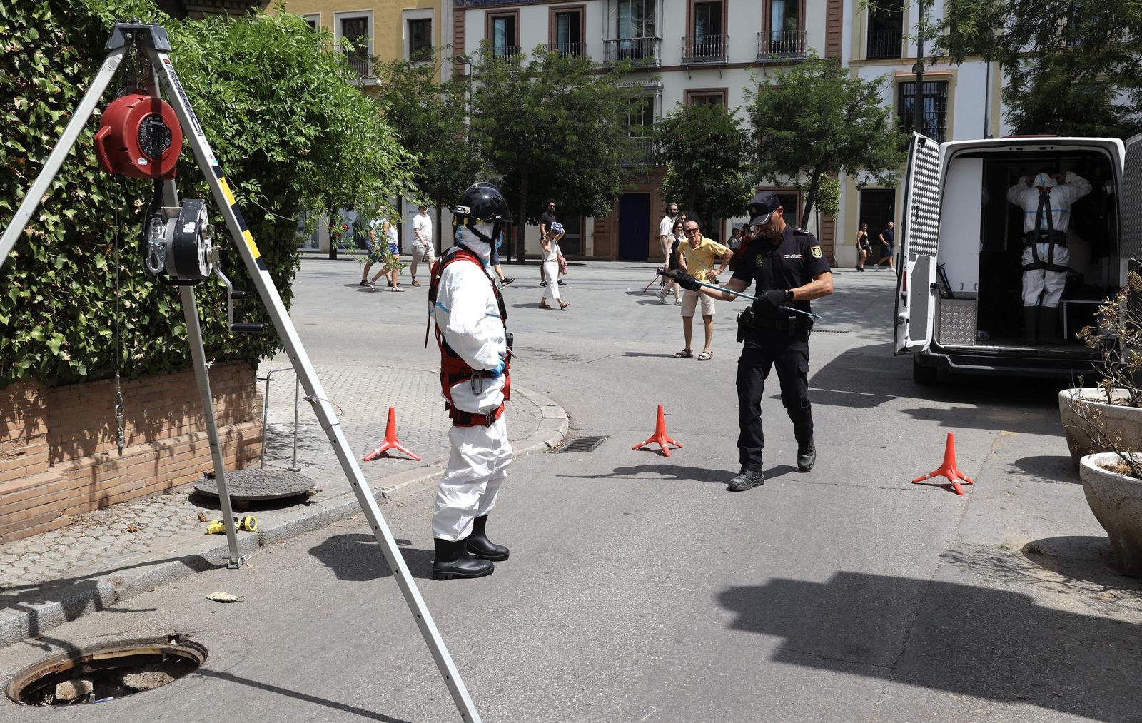 Policía Nacional hace inspecciones del subsuelo y con los perros para la ONU