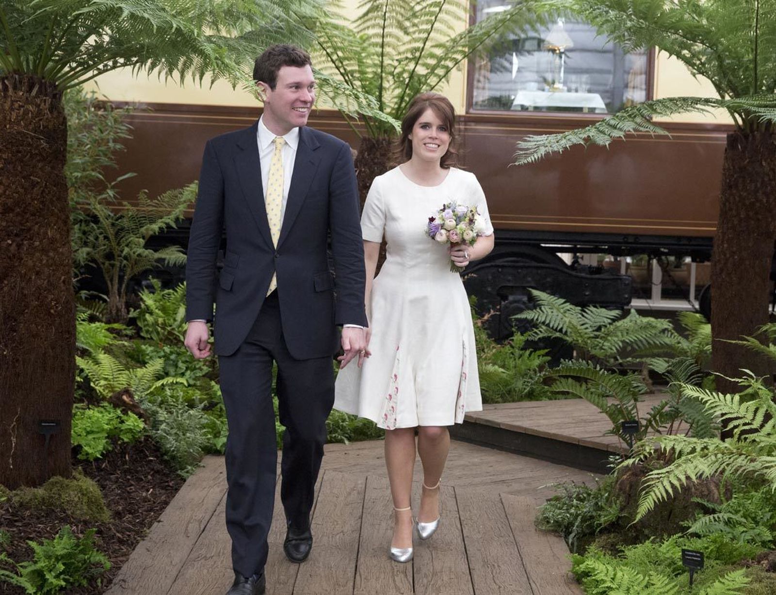 Eugenia de York y su prometido, Jack Brooksbank, en la boda de un amigo en verano