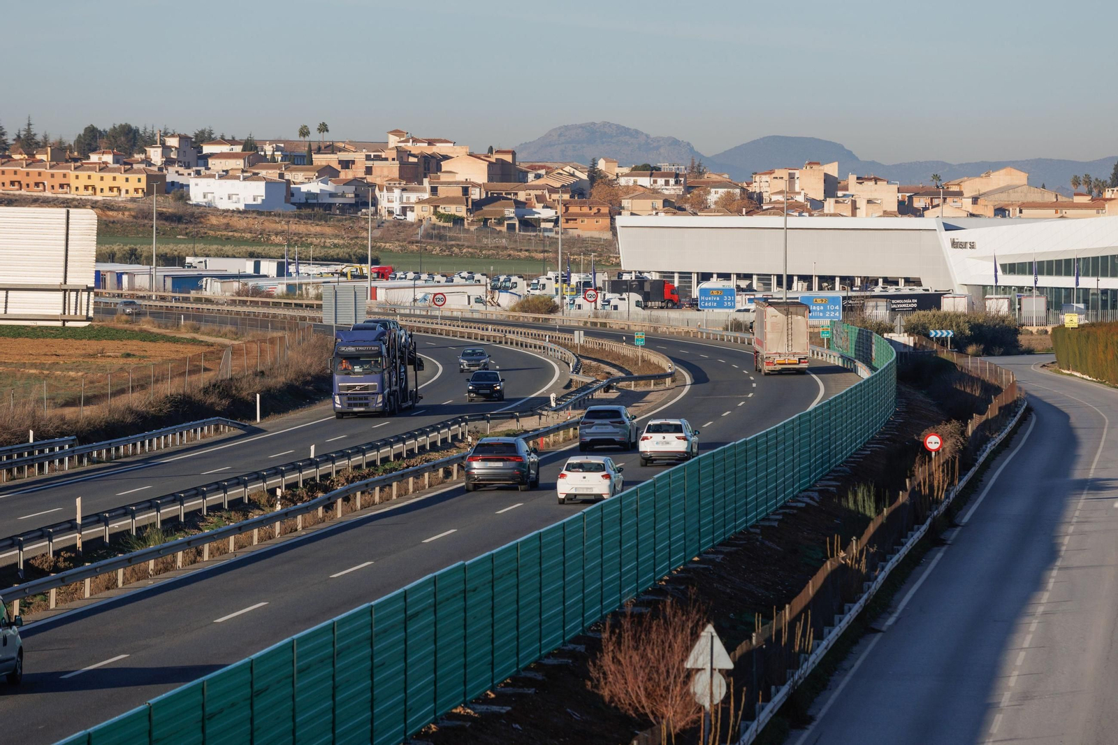 Pantallas acústicas en la A-92 de Granada, cerca de Cijuela