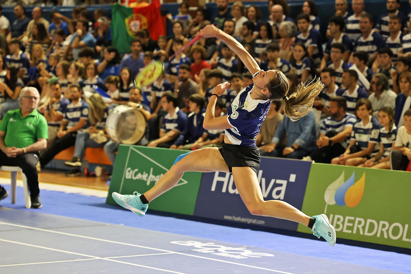 Imágenes de la final de liga de bádminton entre el IES La Orden y La RInconada