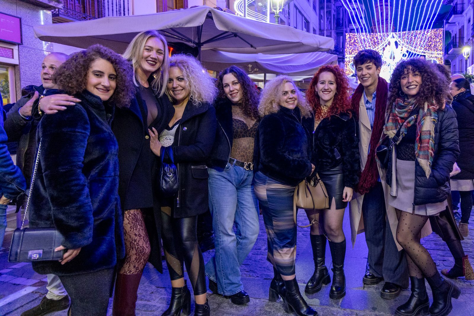 Así disfruta Jaén del concierto extraordinario a pie de calle: "Son de Vida"