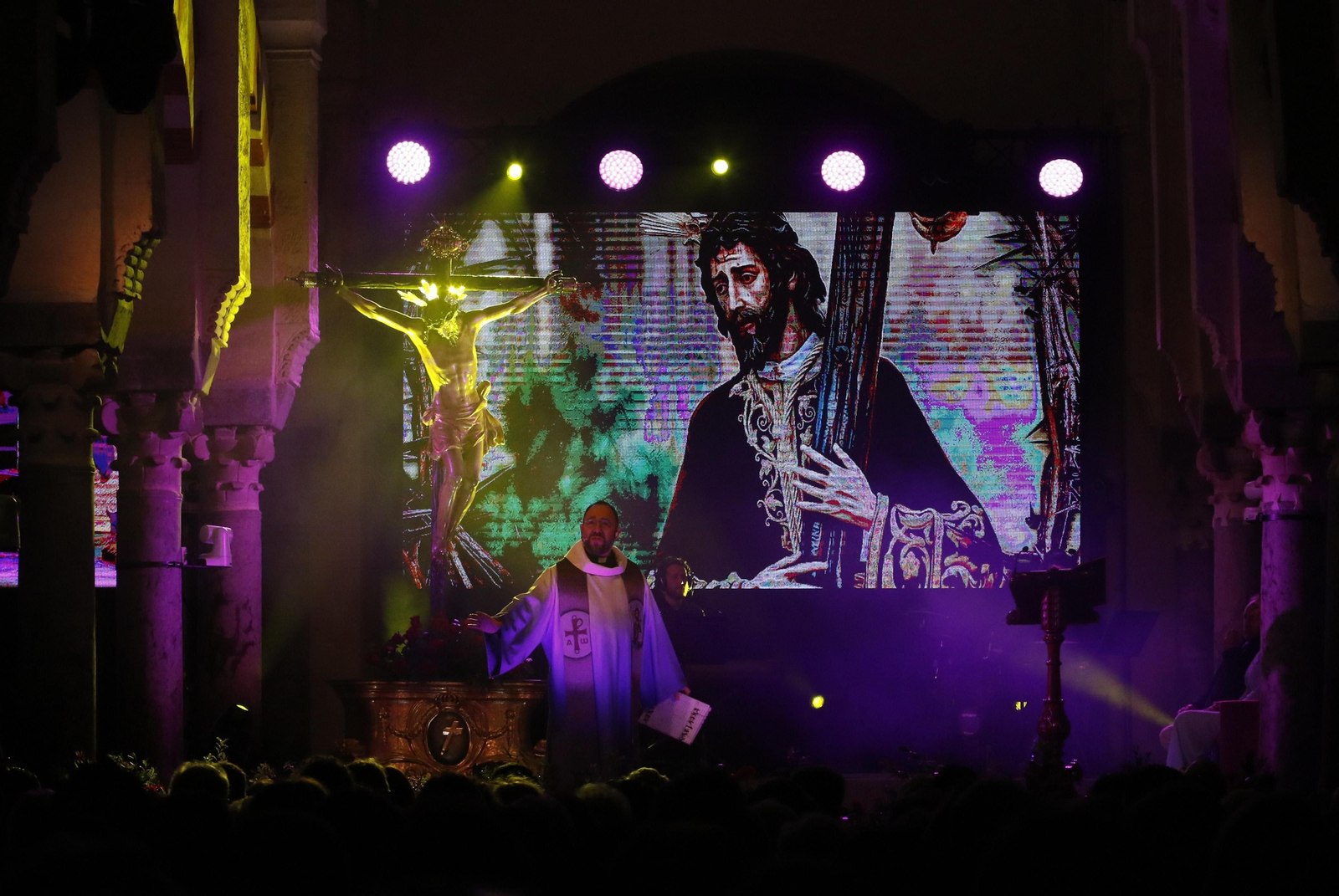 'Vía Crucis, el Musical', en fotografías