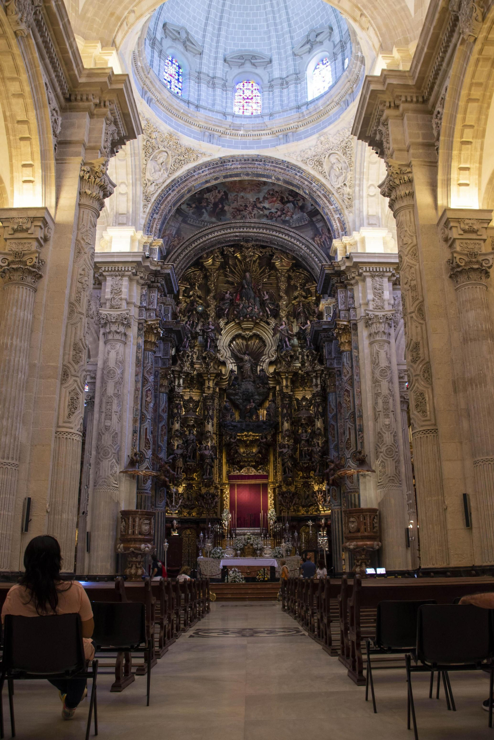 El altar mayor el Salvador.