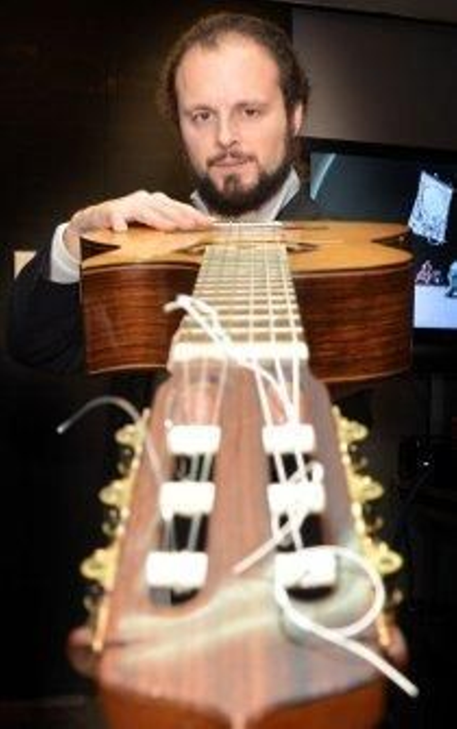 "Puedo ser un guitarrista al uso, pero no es ese mi camino"