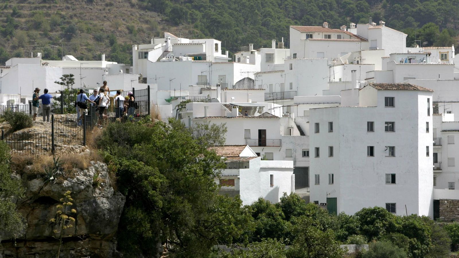 Vista del municipio de Istán.