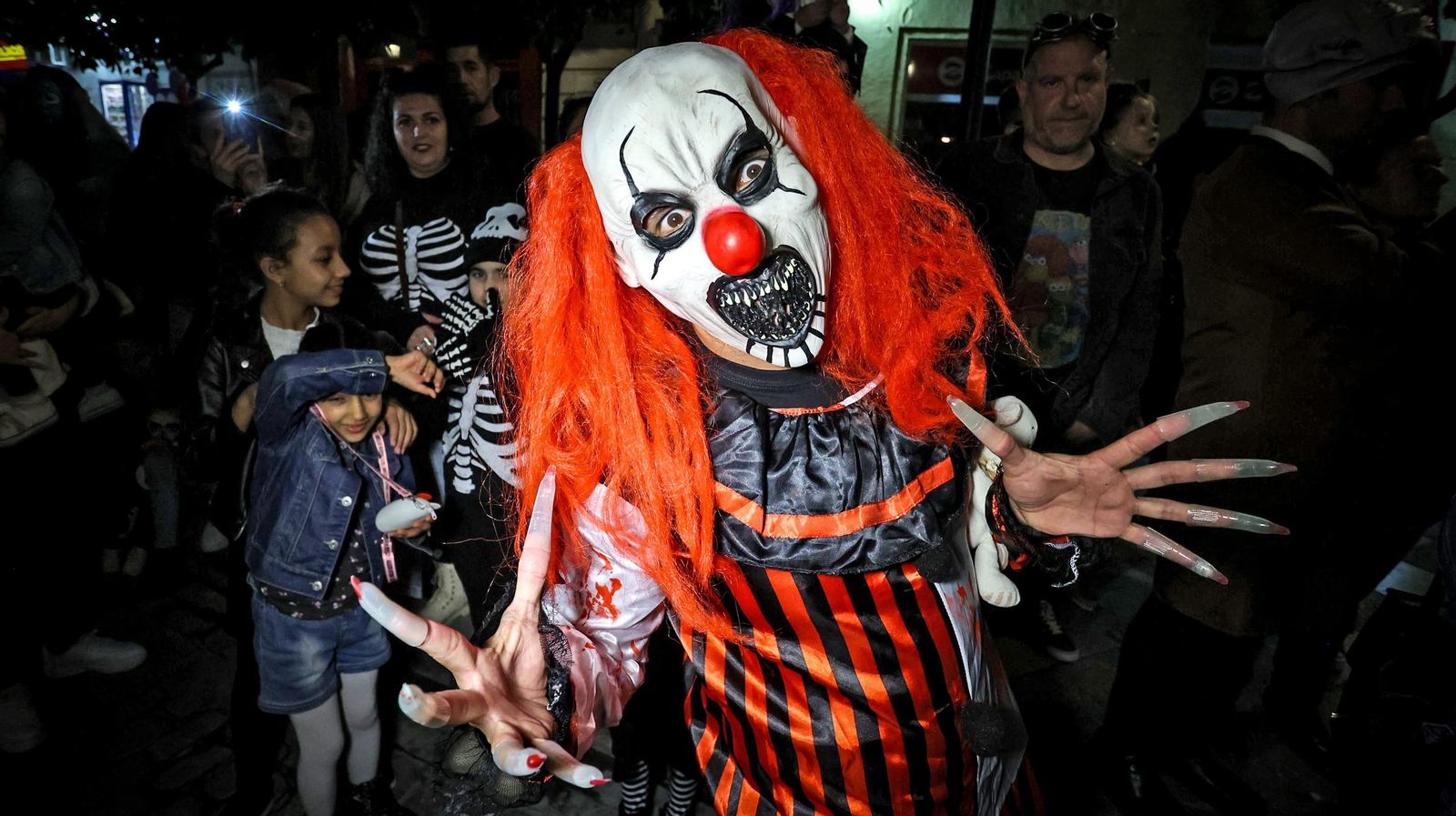 Búscate en la cabalgata de Halloween de Jerez
