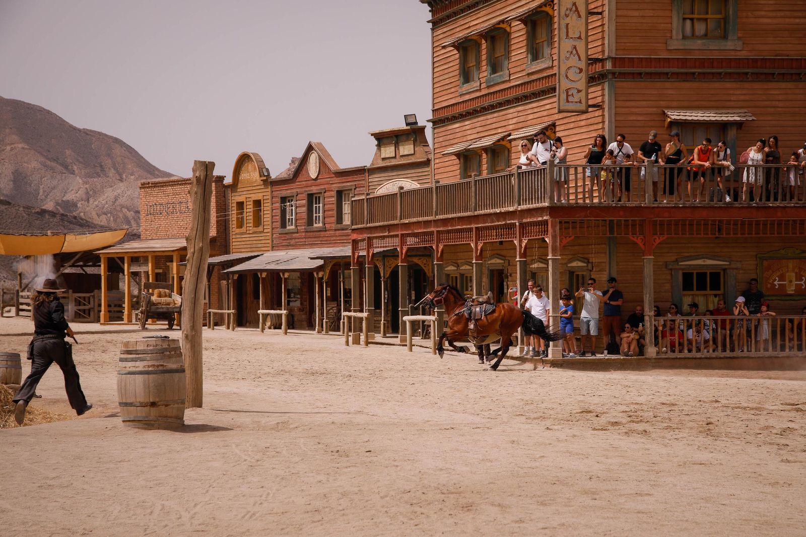 Imágenes del museo a los grandes empresarios y familias históricas de Almería