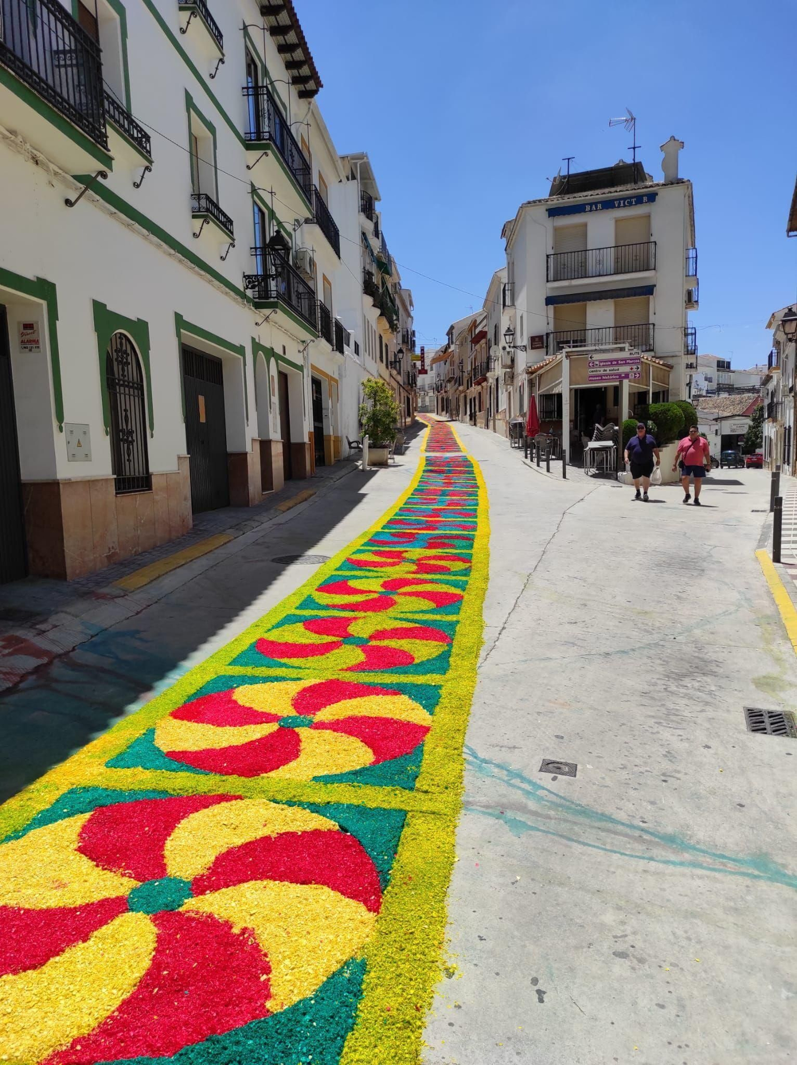 Un recorrido en imágenes por las coloridas alfombras del Corpus en Valenzuela, Belmez y Carcabuey
