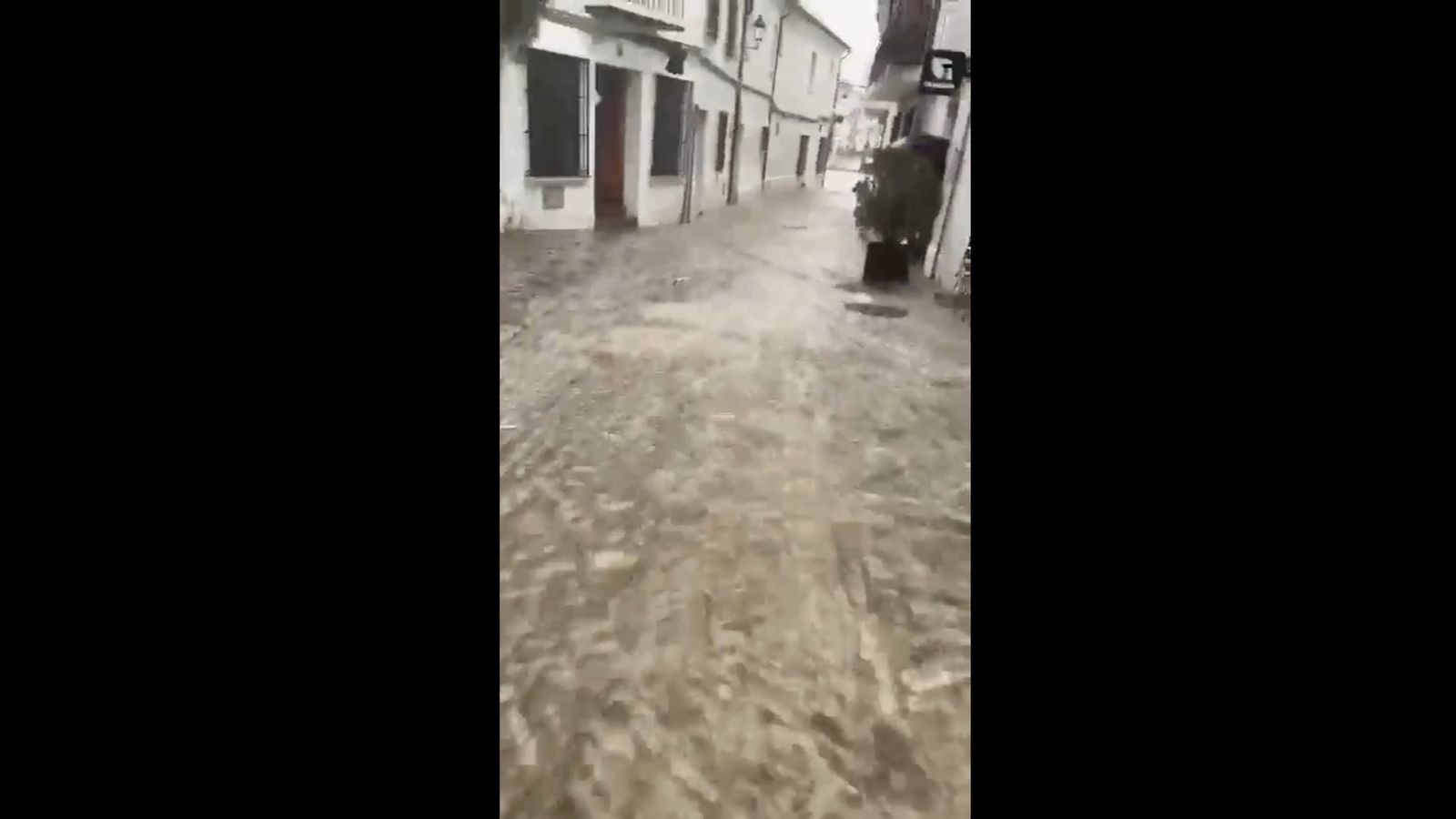 Las calles de Grazalema se convierten en ríos tras las últimas lluvias