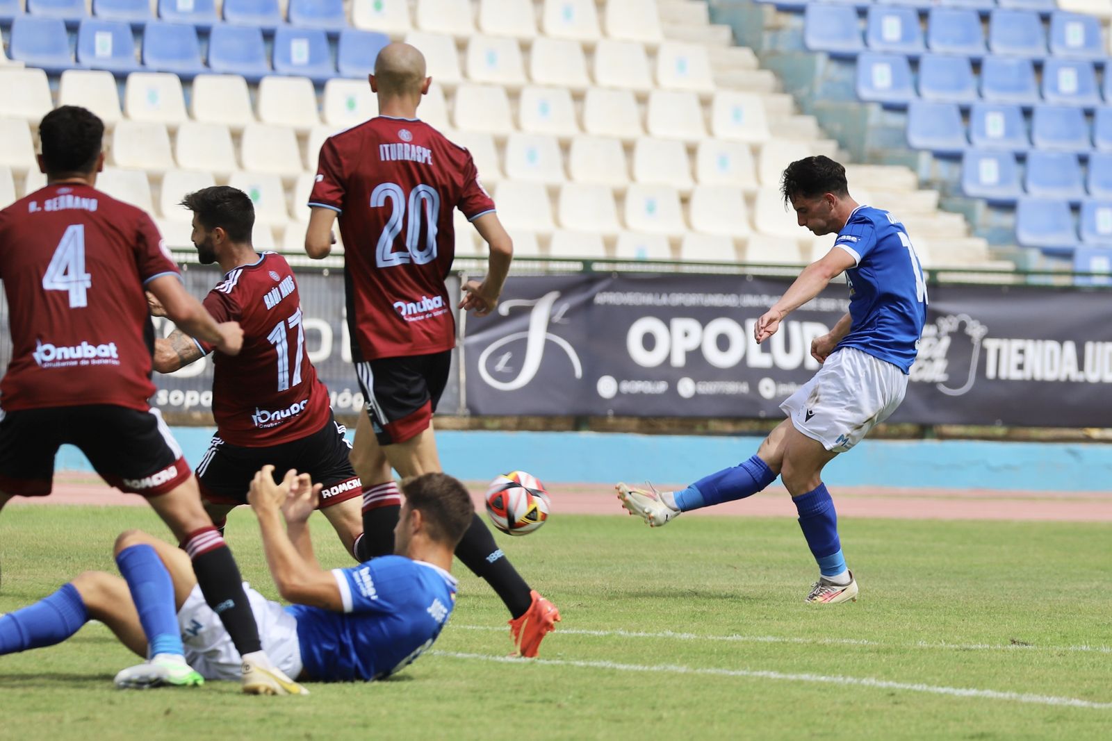Imágenes del partido entre la UD Melilla y el Recreativo de Huelva