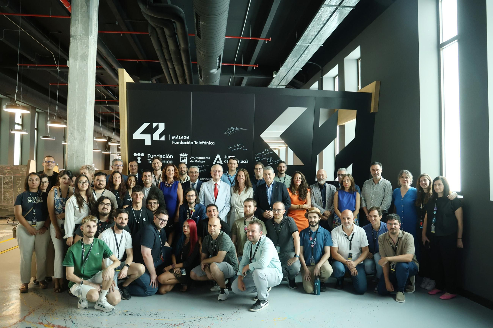 Proyecto 42 Málaga durante la renovación del acuerdo de colaboración.