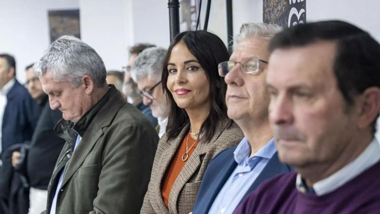 María José Herrada, en el centro de la imagen.