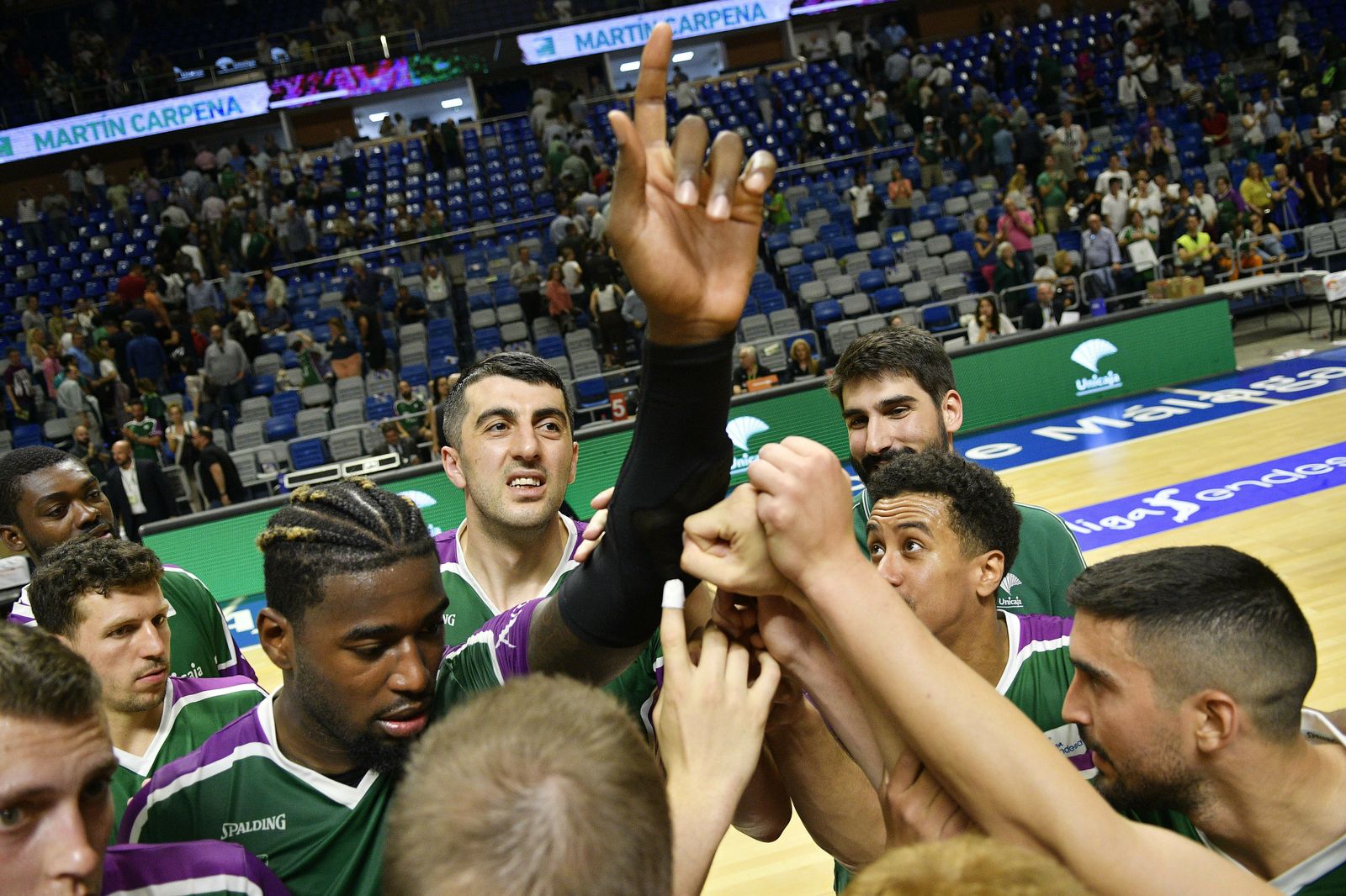 El Unicaja hace piña tras la victoria.