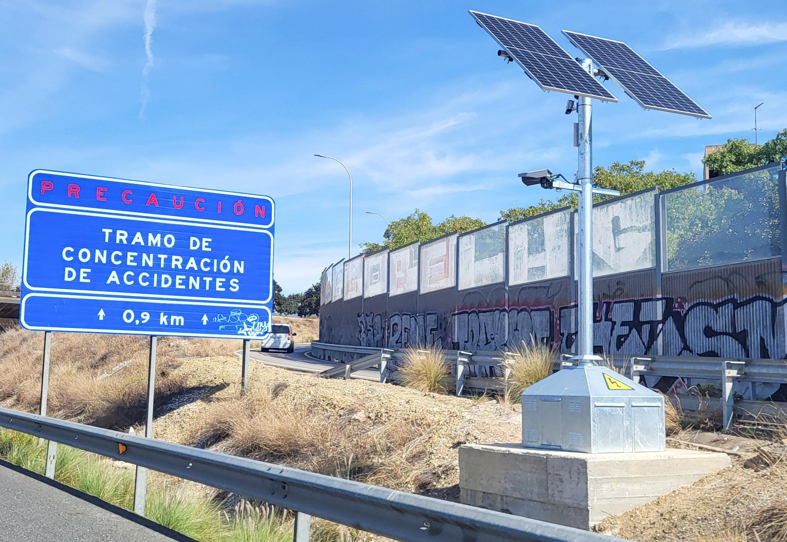 Radar en la entrada del falso túnel de Carlos Haya en Málaga.