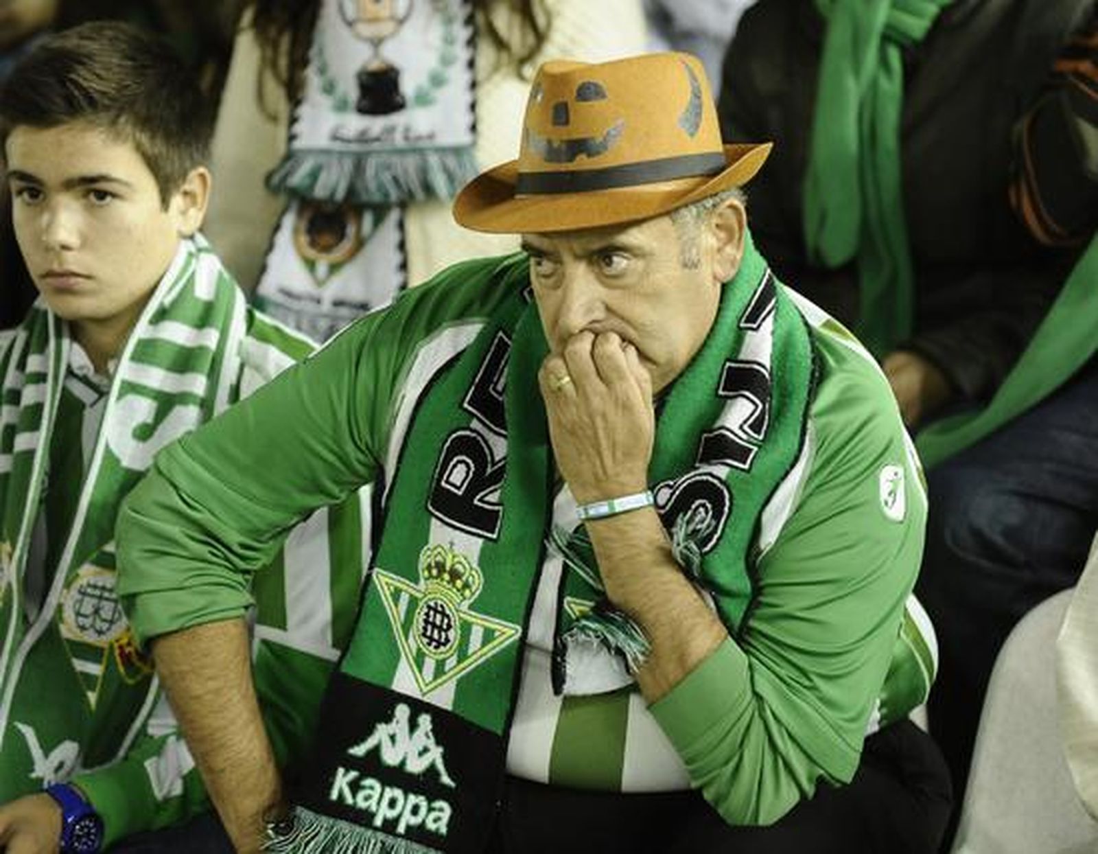 El Betis acumula su sexta derrota seguida tras caer con el Racing en Santander (1-0). / LOF