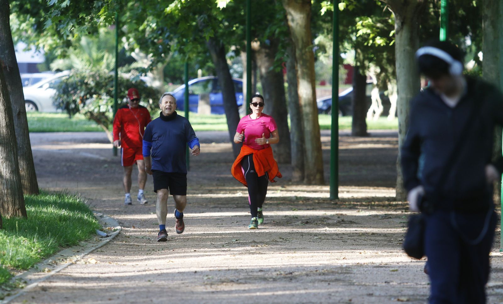 Varias personas hacen deporte en Córdoba.