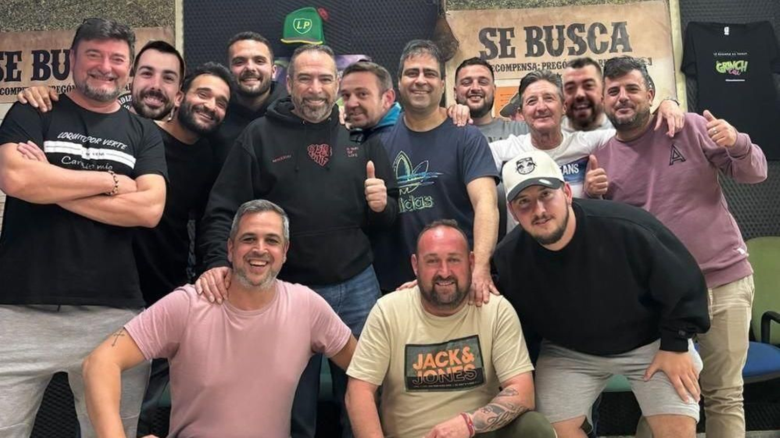 La chirigota 'Los semicuraos'.