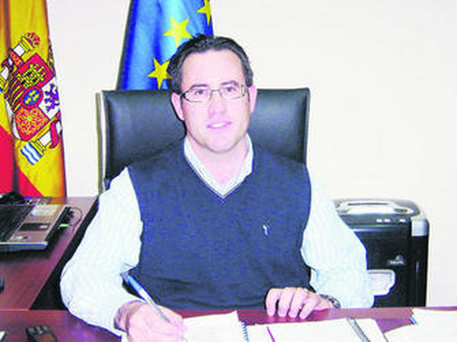José García, alcalde.