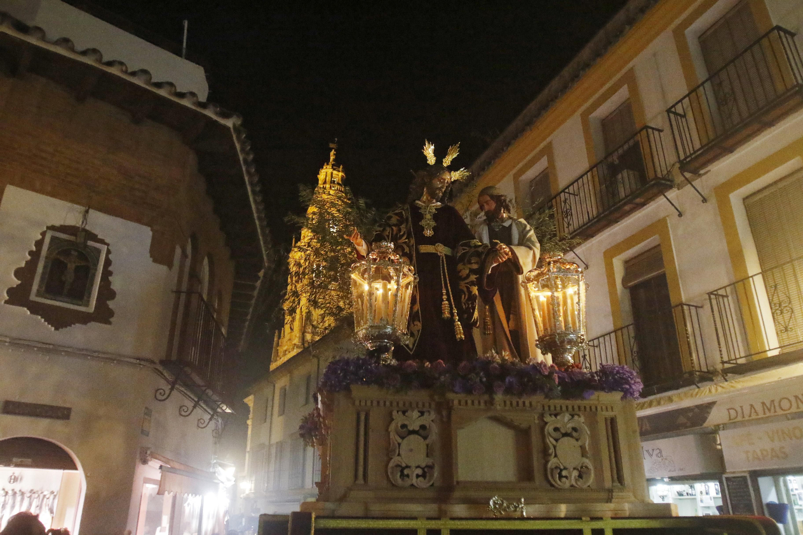 La salida extraordinaria del Señor de la Salud de Córdoba, en imágenes