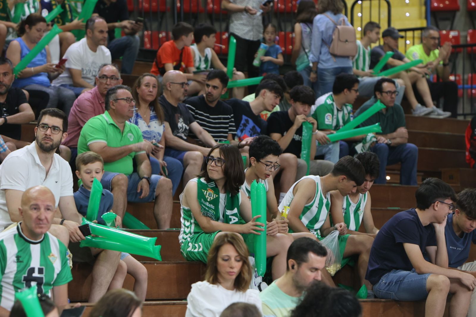 Búscate en el o Betis Granada de baloncesto