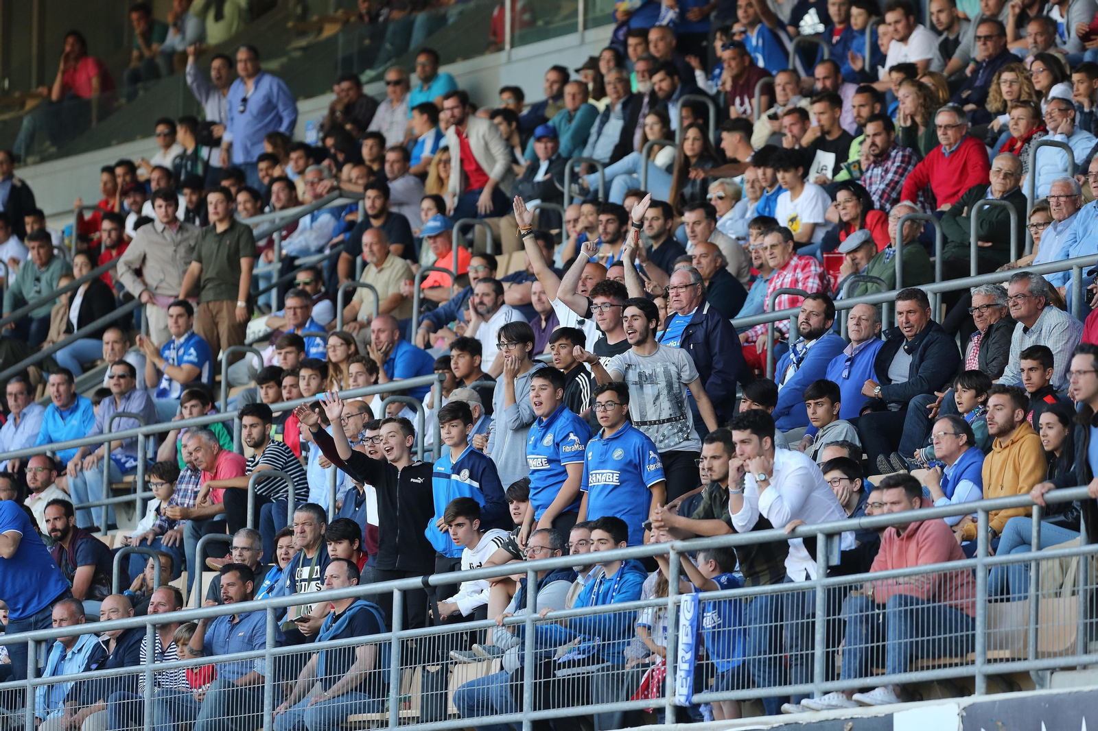 Imágenes del Partido XerezDFC -Los Barrios en Chapín