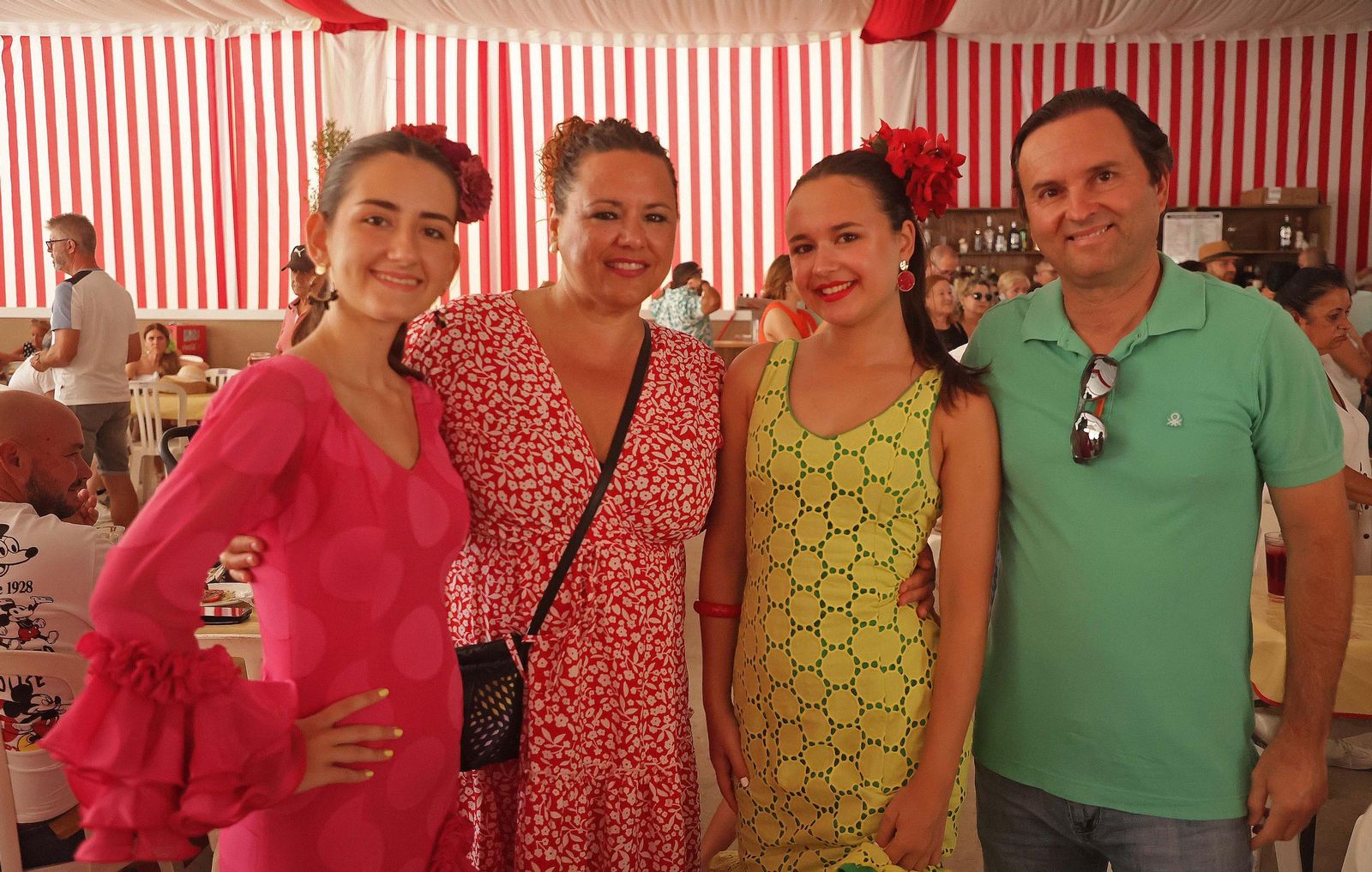 Fotos del Domingo Rociero en la Feria Real de San Roque