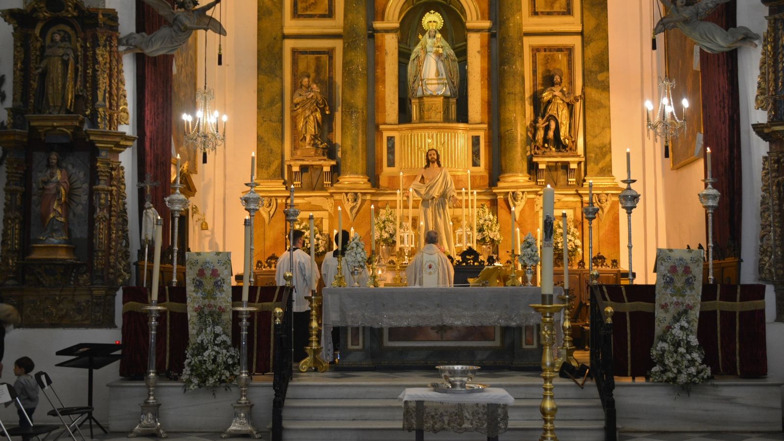 La misa de Resurrección celebrada en San Roque.