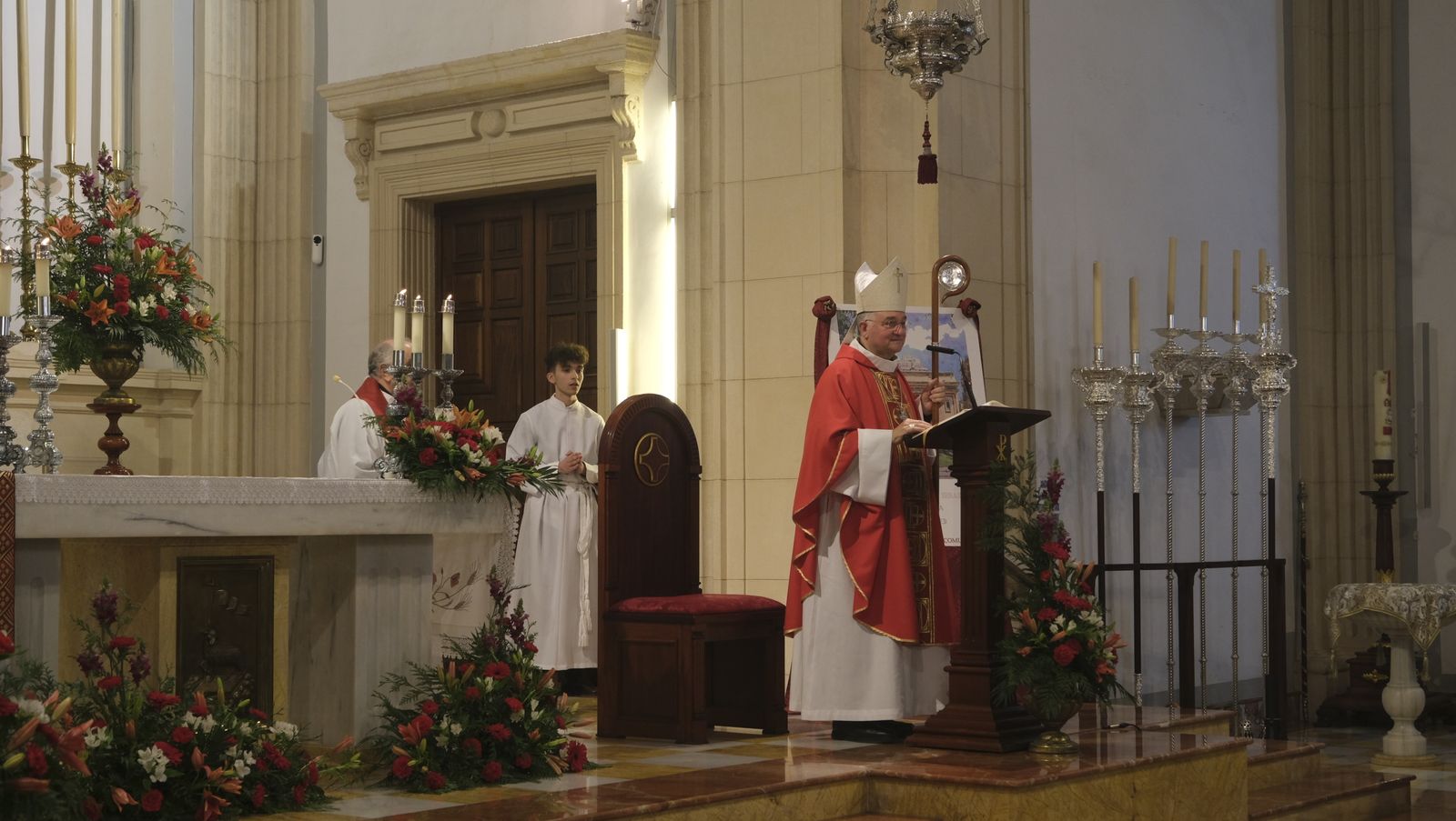 Imágenes de la misa y procesión de San Sebastián, en Almería