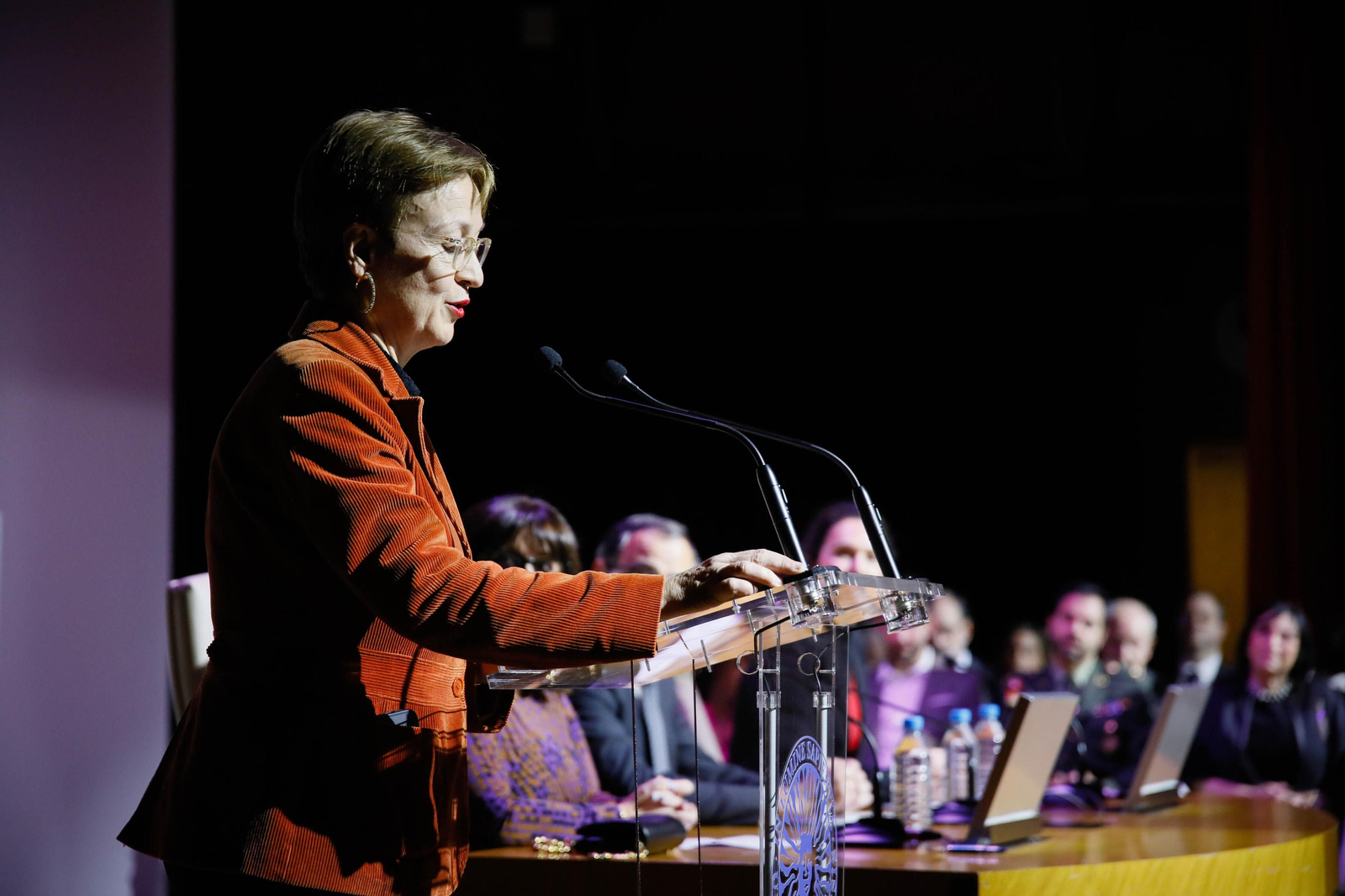 Imágenes del acto de reconocimiento a antiguos alumnos y amigos de honor en la UAL