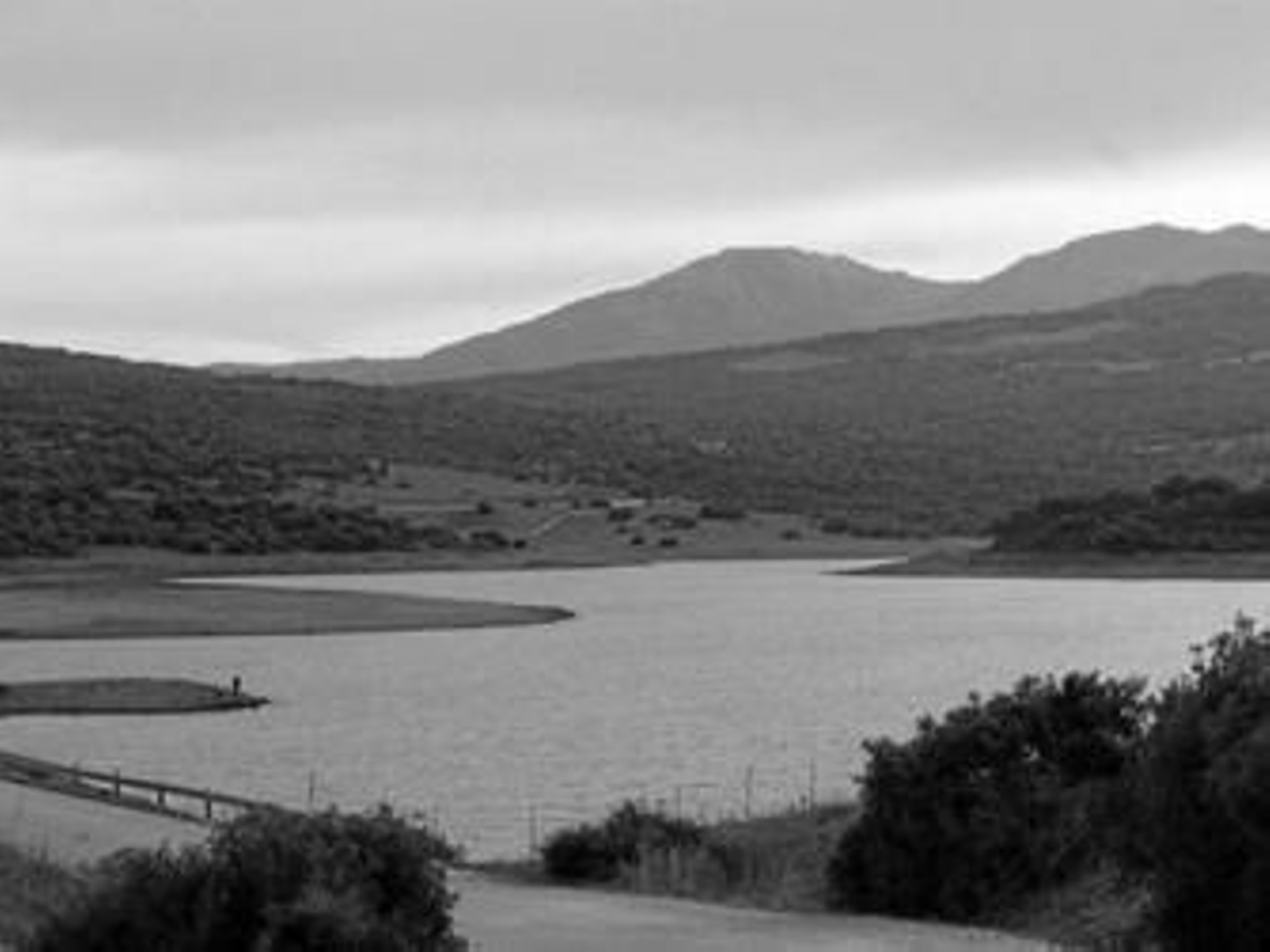 Vista general de la balsa de agua del pantano del Almodóvar, el pasado fin de semana.